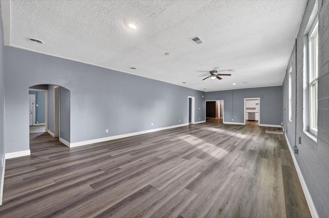 401 E Buffalo Street, Forney, TX 75126