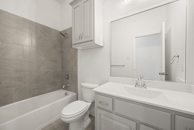 220 Pine Leaf Trail, Waxahachie, TX 75165