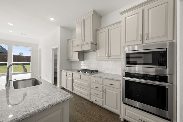 220 Pine Leaf Trail, Waxahachie, TX 75165