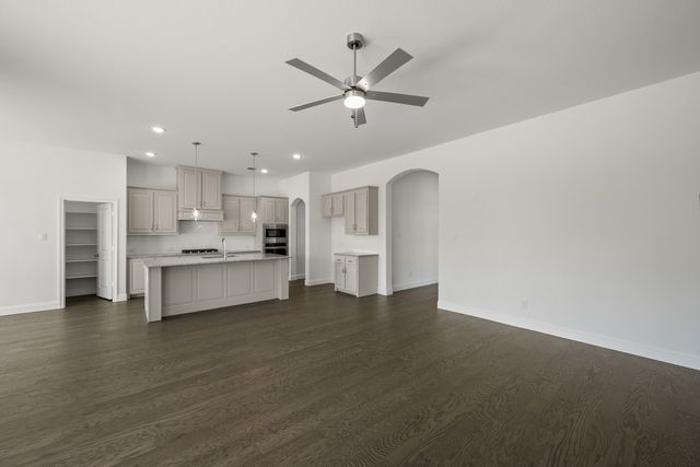 220 Pine Leaf Trail, Waxahachie, TX 75165