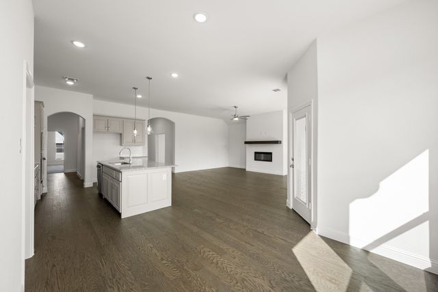 220 Pine Leaf Trail, Waxahachie, TX 75165