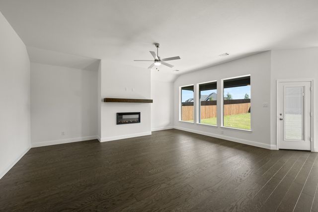 220 Pine Leaf Trail, Waxahachie, TX 75165