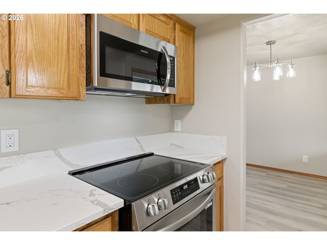 7309 Se HOLGATE Blvd, Portland, OR 97206