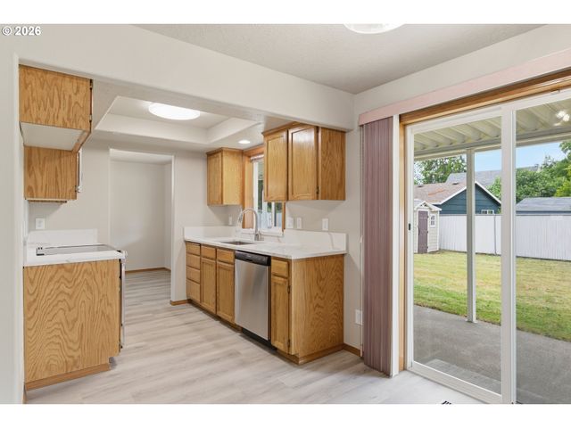 7309 Se HOLGATE Blvd, Portland, OR 97206
