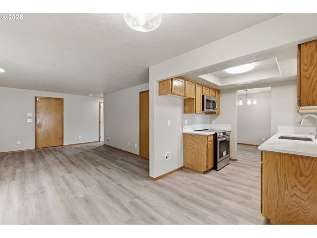 7309 Se HOLGATE Blvd, Portland, OR 97206