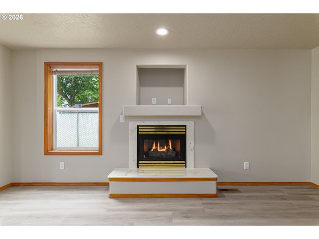 7309 Se HOLGATE Blvd, Portland, OR 97206