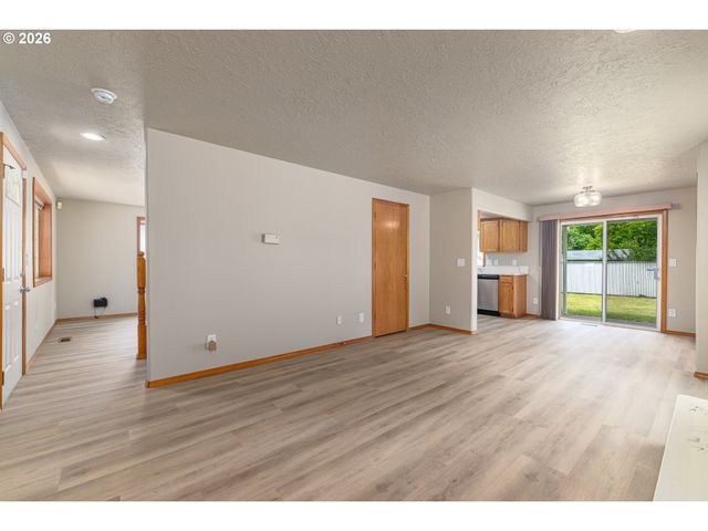 7309 Se HOLGATE Blvd, Portland, OR 97206