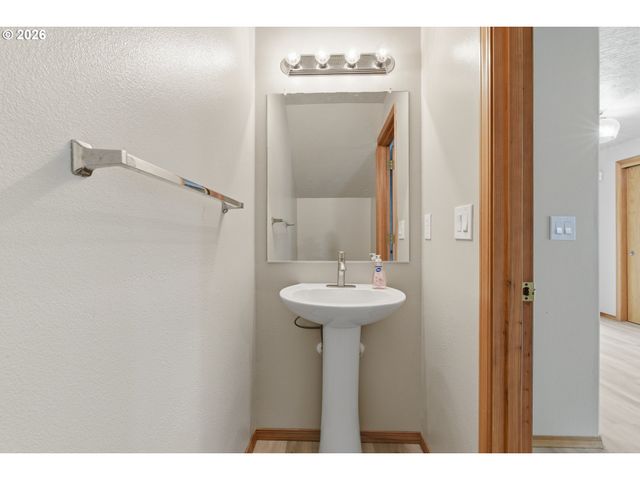 7309 Se HOLGATE Blvd, Portland, OR 97206