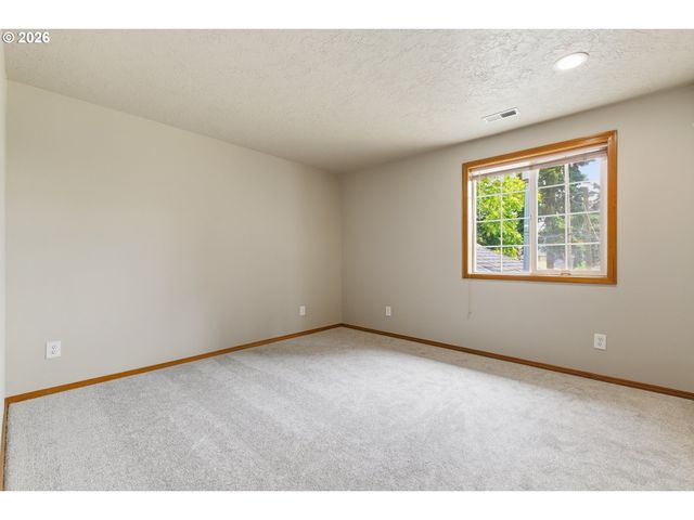 7309 Se HOLGATE Blvd, Portland, OR 97206