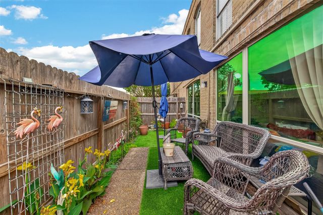 4649 Wild Indigo Street 336, Houston, TX 77027