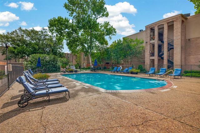 4649 Wild Indigo Street 336, Houston, TX 77027