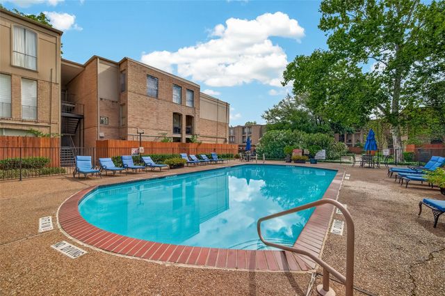 4649 Wild Indigo Street 336, Houston, TX 77027