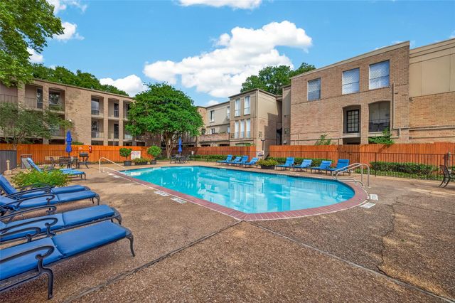 4649 Wild Indigo Street 336, Houston, TX 77027