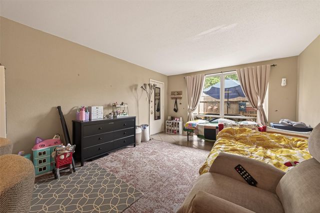 4649 Wild Indigo Street 336, Houston, TX 77027