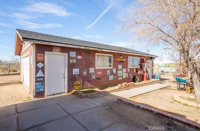 5132 Sunset Road, Phelan, CA 92371