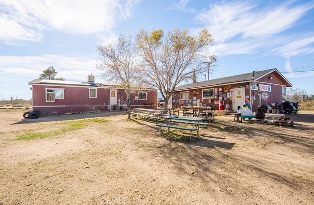 5132 Sunset Road, Phelan, CA 92371