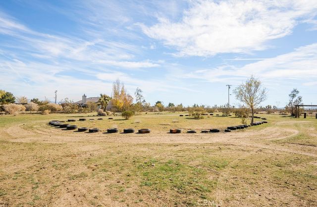 5132 Sunset Road, Phelan, CA 92371