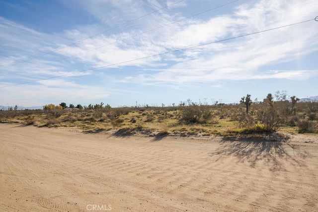 5132 Sunset Road, Phelan, CA 92371