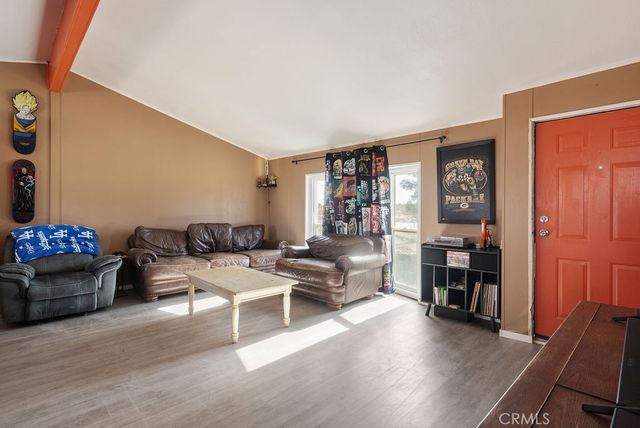 5132 Sunset Road, Phelan, CA 92371