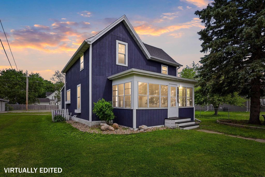 326 2nd Street, Dike, IA 50624