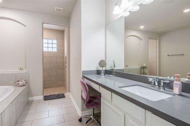 3022 Senita Bloom Drive, Manvel, TX 77578