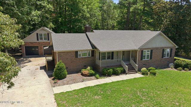 3425 Weatherstone Drive, Rocky Mount, NC 27804