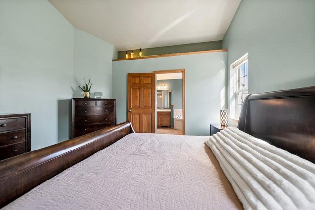 2976 DURHAM ROAD, Green Bay, WI 54311