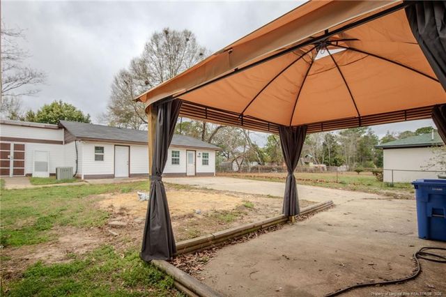 1828 Stockton Drive, Fayetteville, NC 28304