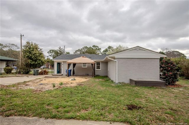 1828 Stockton Drive, Fayetteville, NC 28304