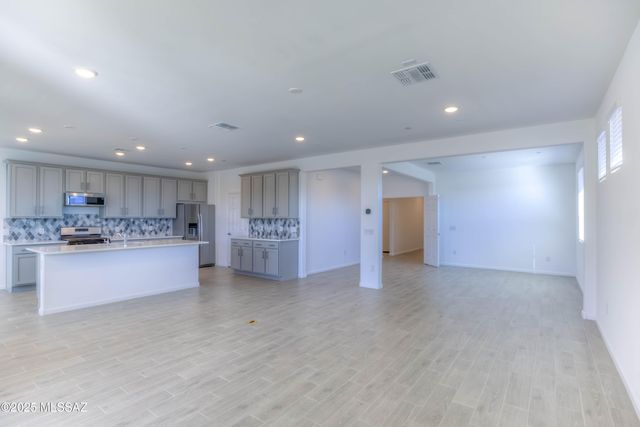 12742 E Lauren Cyn Place, Vail, AZ 85641