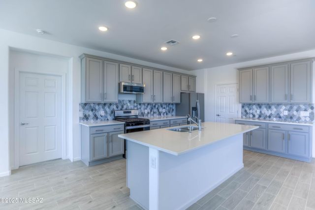 12742 E Lauren Cyn Place, Vail, AZ 85641