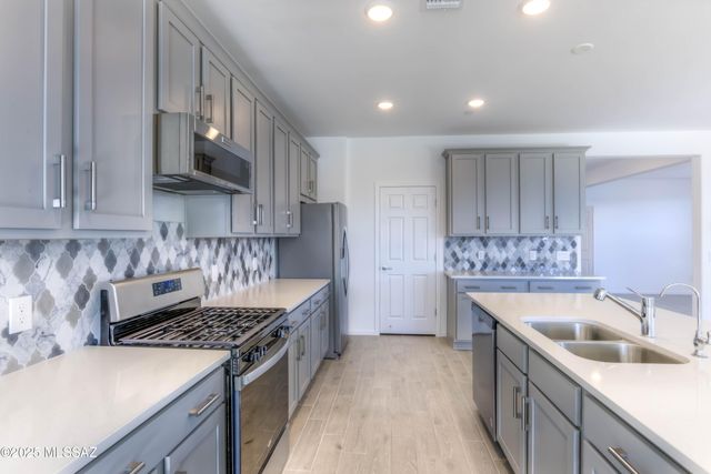 12742 E Lauren Cyn Place, Vail, AZ 85641