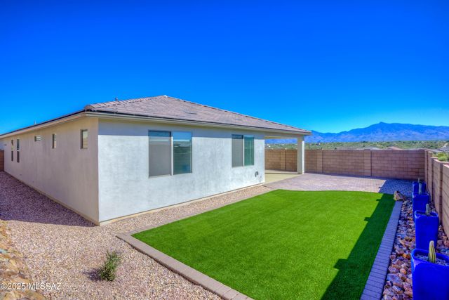 12742 E Lauren Cyn Place, Vail, AZ 85641