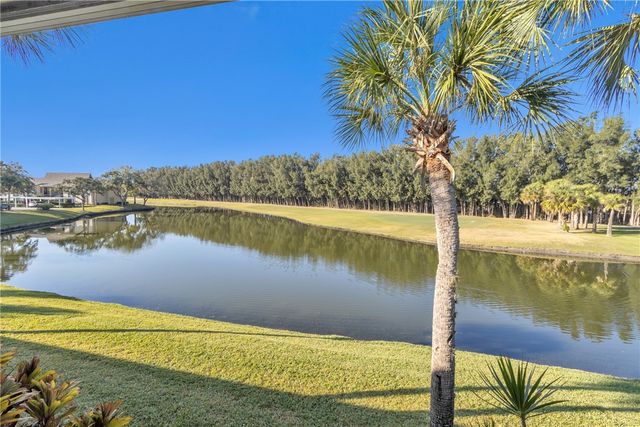 9 Plantation Drive 204, Vero Beach, FL 32966