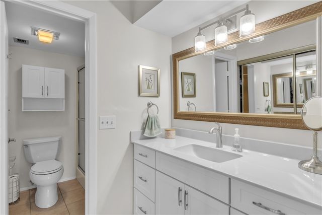 9 Plantation Drive 204, Vero Beach, FL 32966