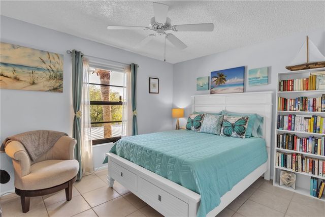 9 Plantation Drive 204, Vero Beach, FL 32966