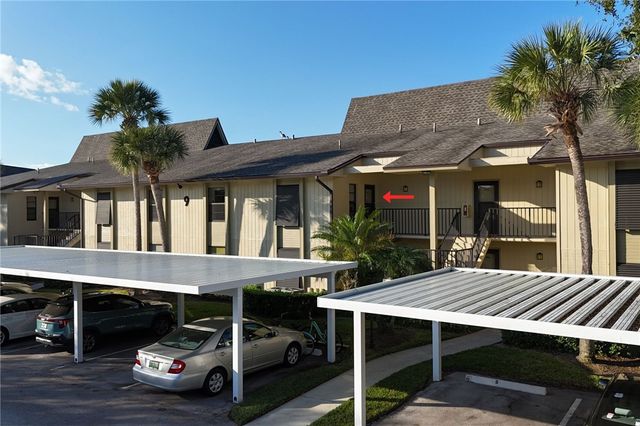 9 Plantation Drive 204, Vero Beach, FL 32966