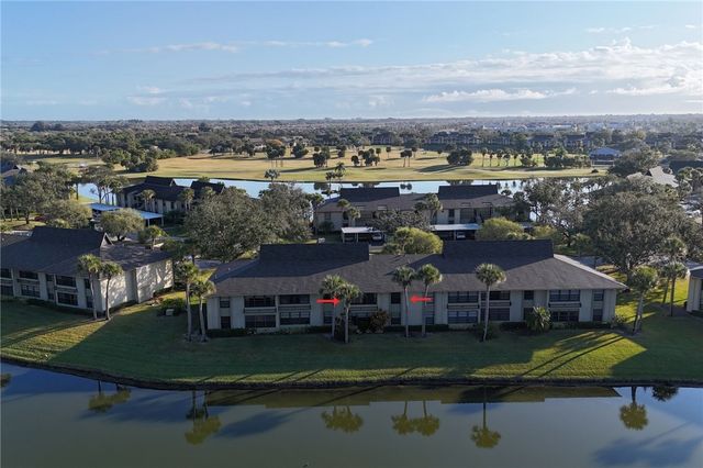 9 Plantation Drive 204, Vero Beach, FL 32966