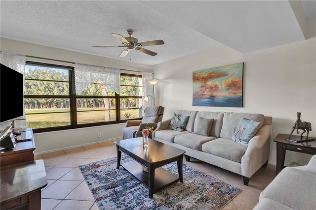 9 Plantation Drive 204, Vero Beach, FL 32966