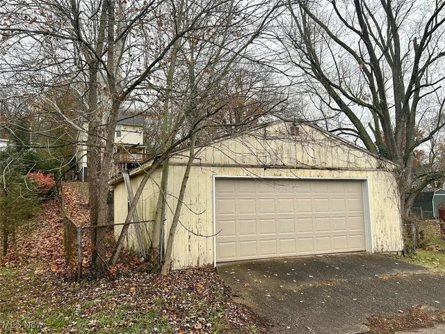 725 8th Street, Marietta, OH 45750