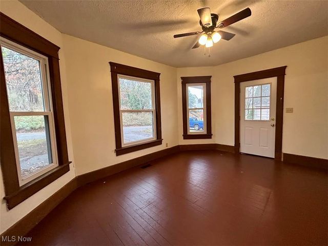 725 8th Street, Marietta, OH 45750