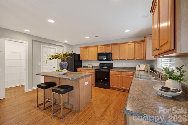 8932 Oransay Way, Charlotte, NC 28278