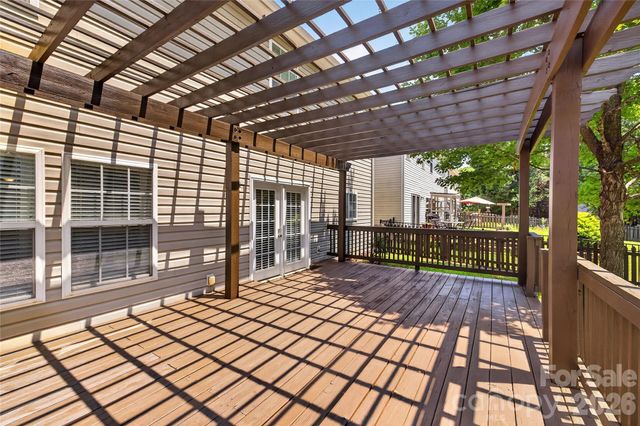8932 Oransay Way, Charlotte, NC 28278