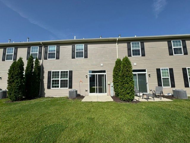 15008 W Quincy Circle, Manhattan, IL 60442