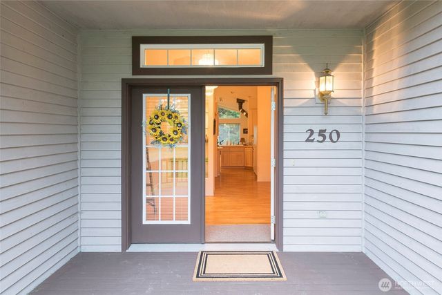 250 Saylor Road, Camano Island, WA 98282