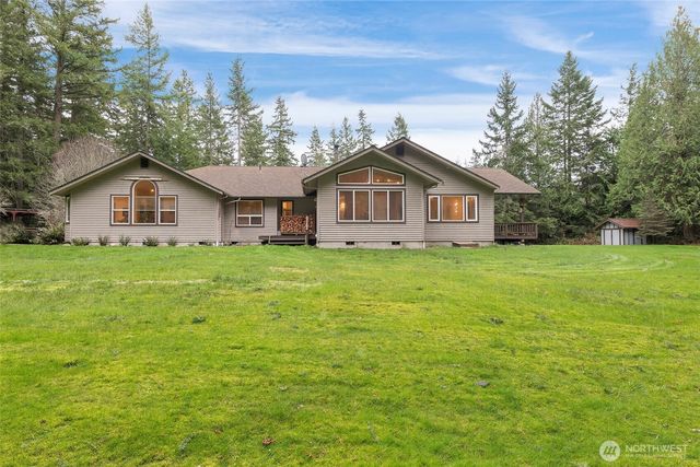 250 Saylor Road, Camano Island, WA 98282