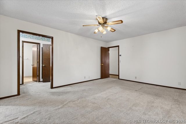 2918 Longridge Lane, Bartlesville, OK 74006