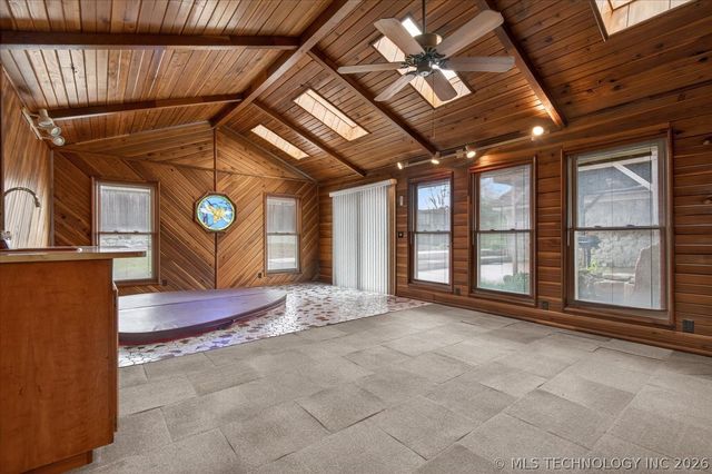 2918 Longridge Lane, Bartlesville, OK 74006