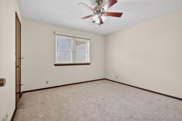 2918 Longridge Lane, Bartlesville, OK 74006