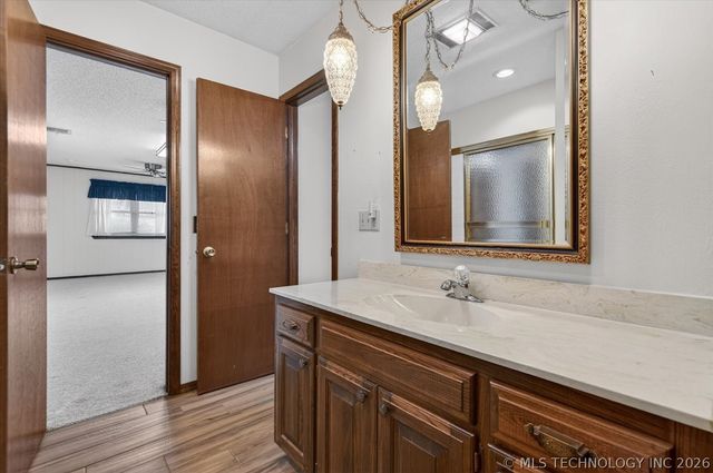 2918 Longridge Lane, Bartlesville, OK 74006
